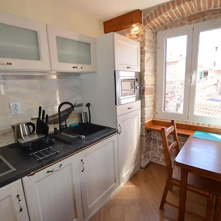 Urban And Upscale Homes Old Town Rovinj