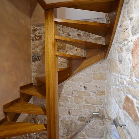 Urban And Upscale Homes Old Town Apartment *